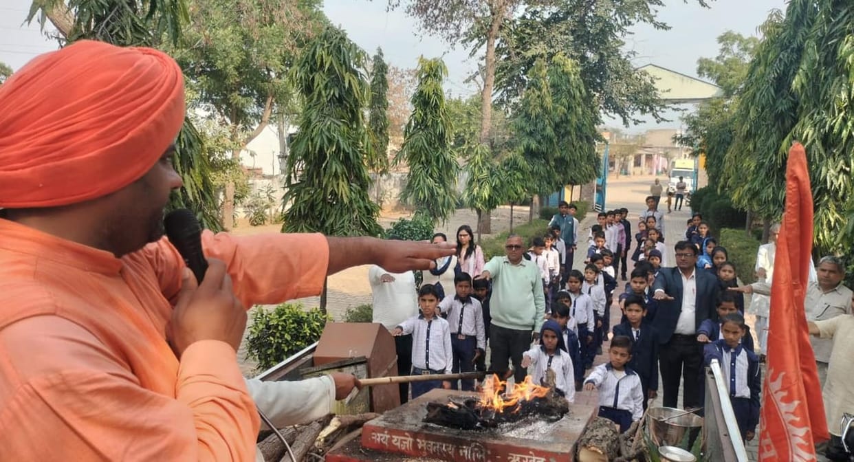Human life is a unique blessing from God: Swami Sachchidananda