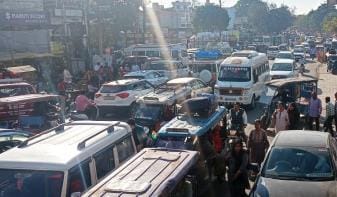 Jam at every step on the way to Maha Kumbh, short journey, waiting for hours