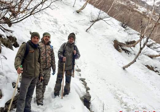 Chamoli News Valley of Flowers is still covered with snow forest department Team return after inspection