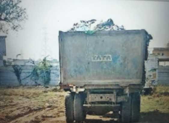 Big action by Mining Department 16 dumpers filled with ballast and mortar caught on Gwalior Highway