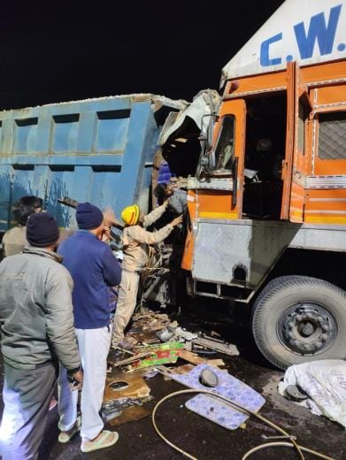 Dumper coming from wrong direction collides with truck, driver stuck for three hours