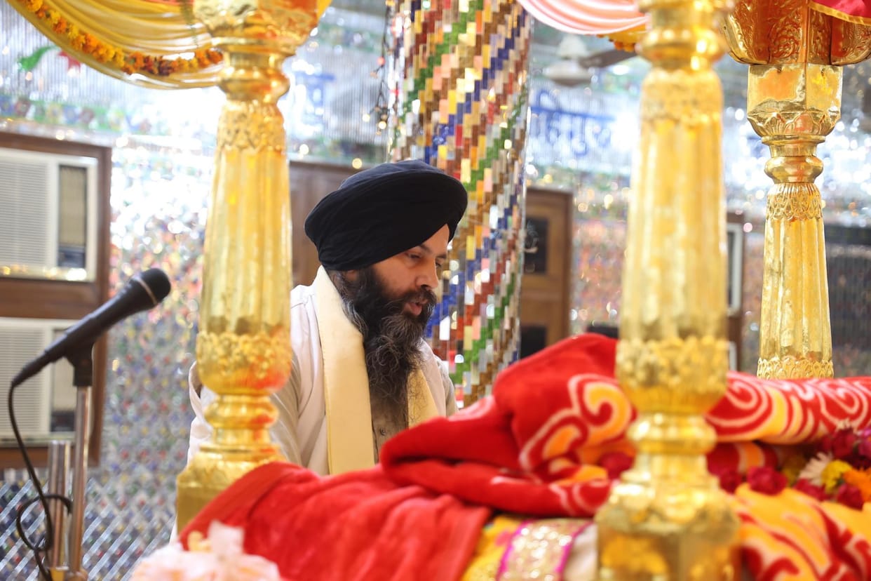 Diwan decorated on Prakash Parv, Shabad Kirtan echoed