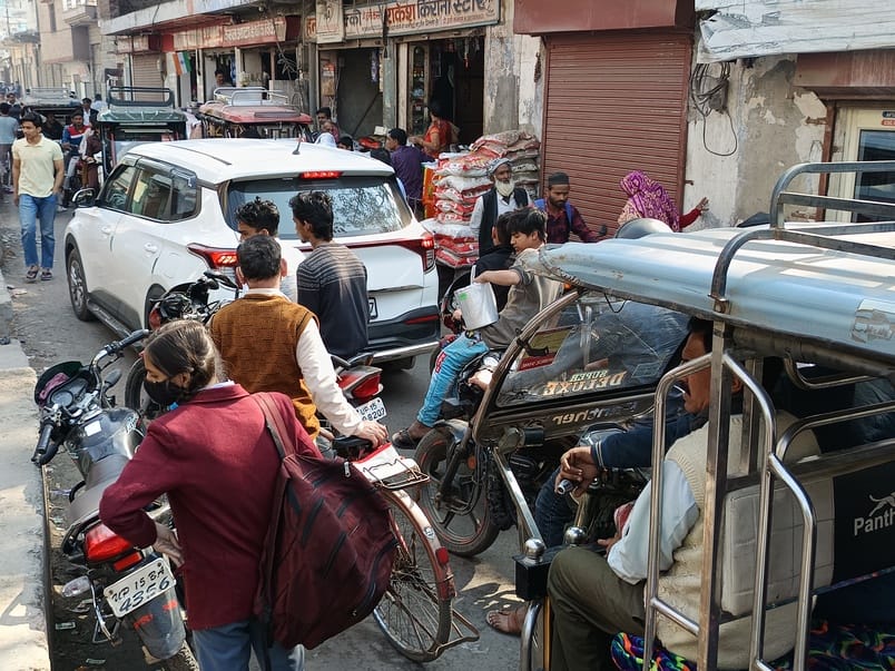 Huge jam on Bhumiya bridge, people remained troubled throughout the day
