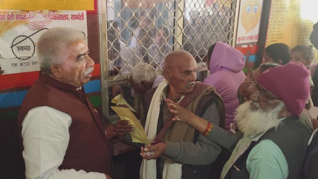 Touching the feet of the minister, the retired employee said... get the payment done