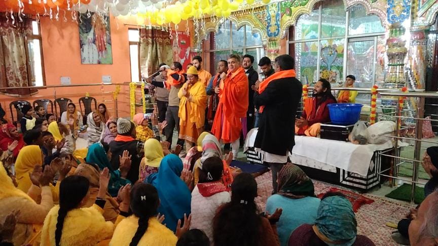 Bhajan evening organized by Baba Lal on the 20th foundation day