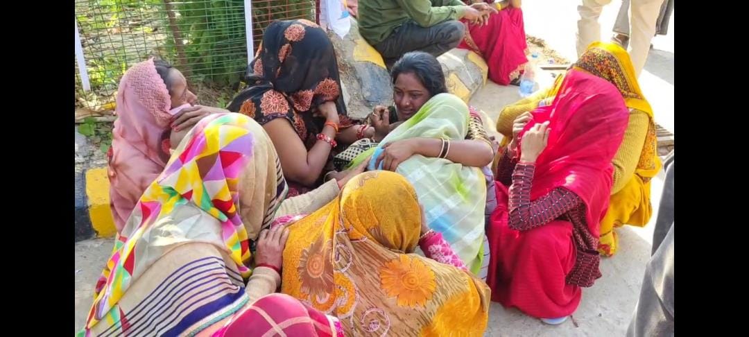 Married couple committed suicide by being run over by a train