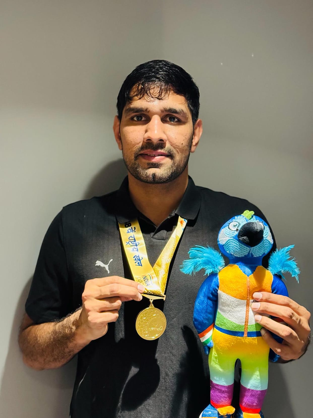 Boxer Narendra Berwal hits golden punch in National Games