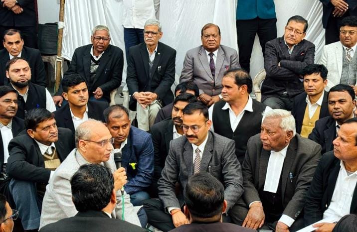 Outrage among lawyers against the decision to break the chamber