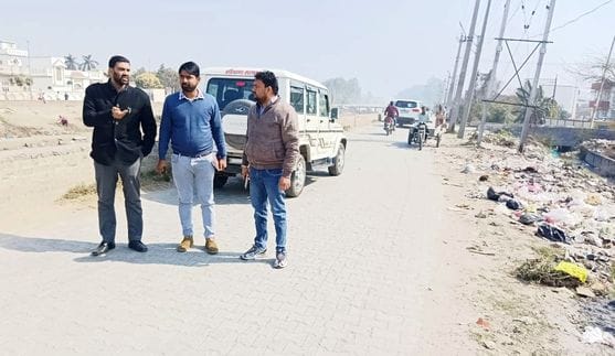 The road from the canal bridge to the railway station will be rebuilt with a cost of Rs 2 crore.