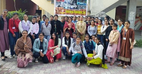 Girl students conducted socio-economic survey in village Dariyawala