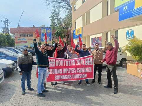 jammu, workers, protest, demand