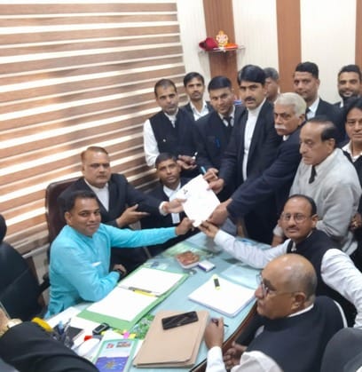15 candidates filed nomination papers for five posts