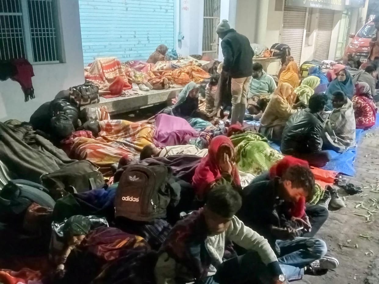 Devotees spent the night on the pavement and road