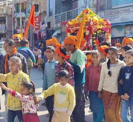 Shabad Kirtan and procession took out praising the glory of Guru
