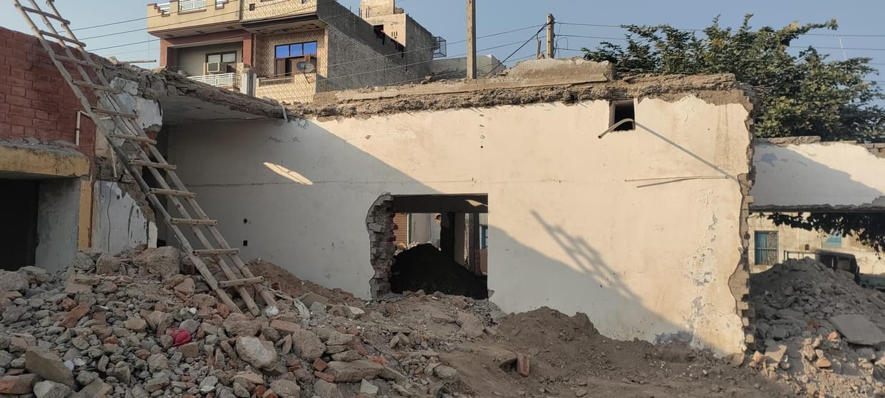 The work of Qila Bazar police post stopped, construction work was going on without the permission of the archeology department.