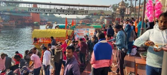 More than 15 lakh devotees took a dip in the Mandakini on Maghi Purnima