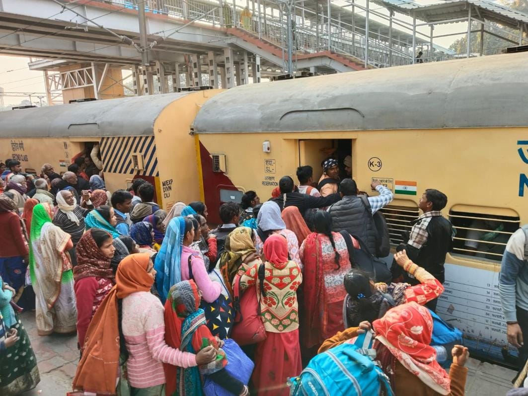 25 thousand devotees returned by special trains