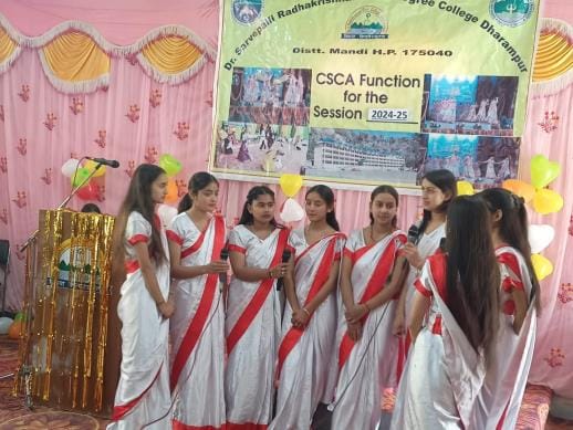 Siya tops in solo dance, Kashish tops in singing