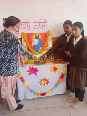 Acharya Rajni shed light on the life of Saint Ravidas
