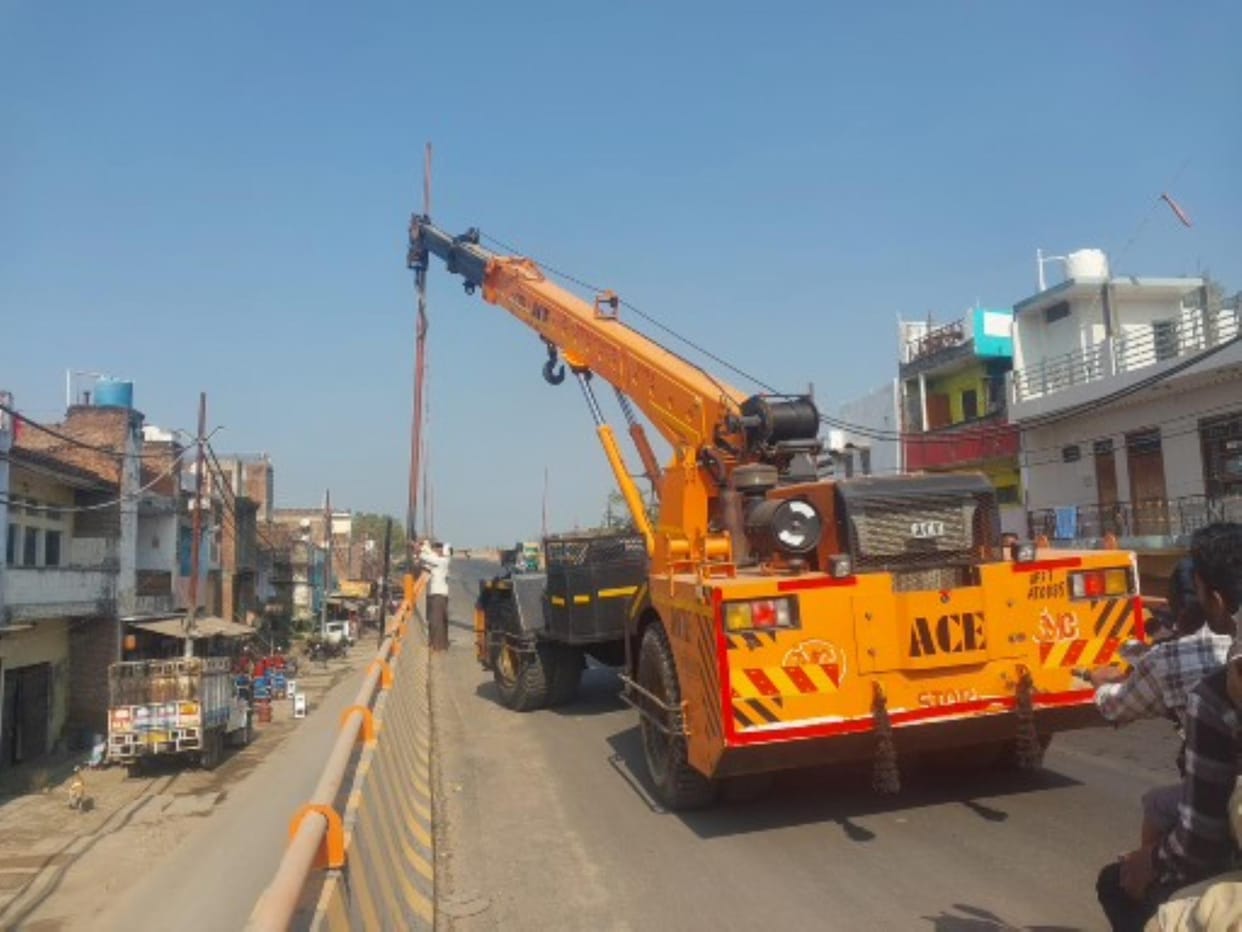Poles started being installed on ROB for street lighting