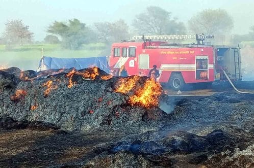 The huts of three farmers burnt to ashes