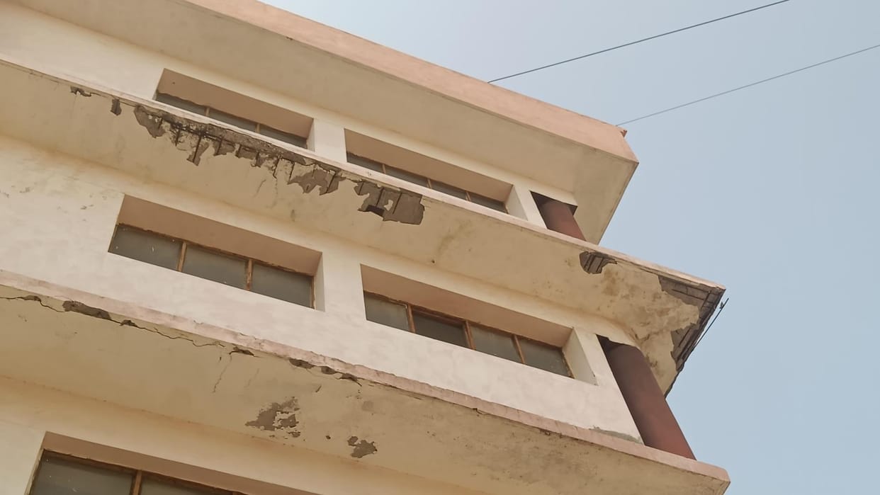 Second section of mini secretariat started getting damaged, plaster is falling off