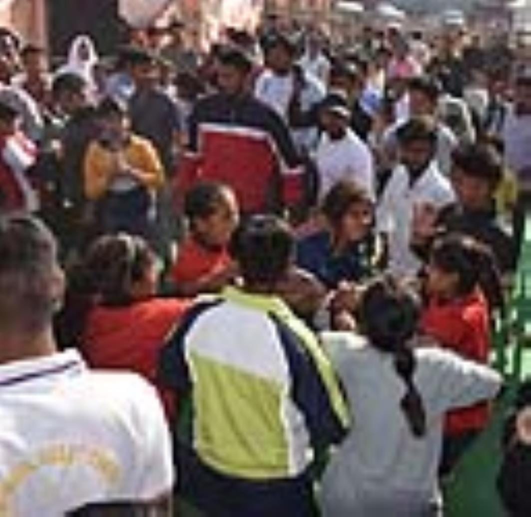 The playground became an arena, two groups of girl students exchanged punches and kicks