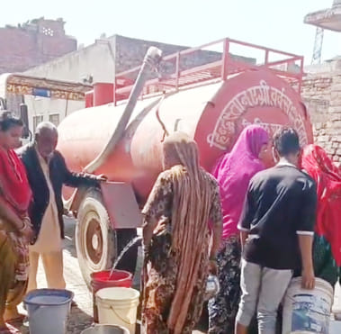 Water supply problem in Tibba Colony for two days, tanker ordered