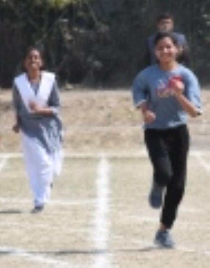 Mansi defeated her disability and took the field with courage.