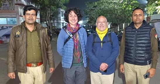 Police provided breakfast to wandering French citizens, sent them to Varanasi by bus