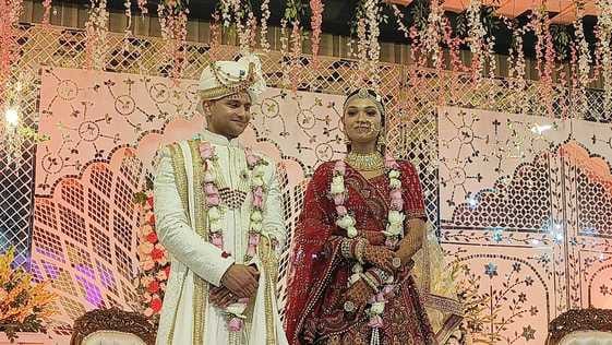 shivpuri crpf officer poonam gupta marriage in president house
