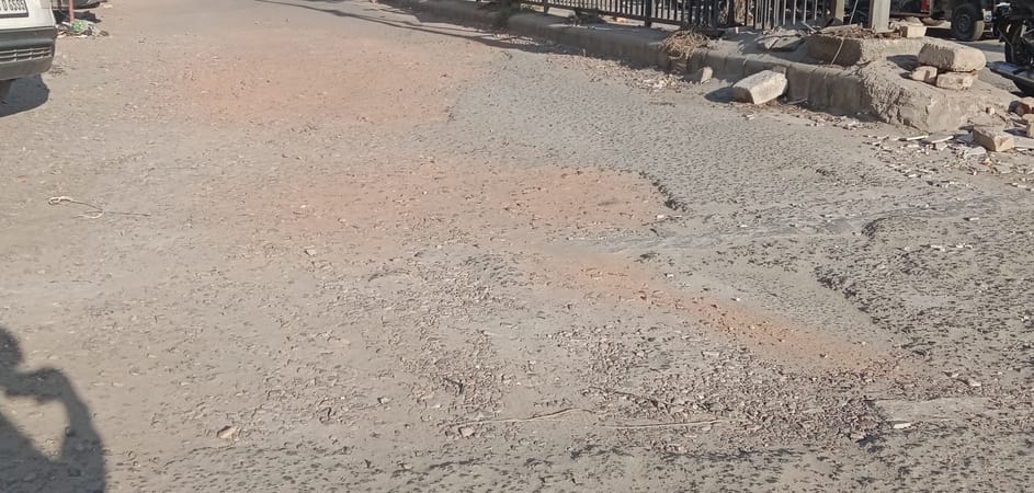 It has become difficult to walk on the potholed roads of VIP city