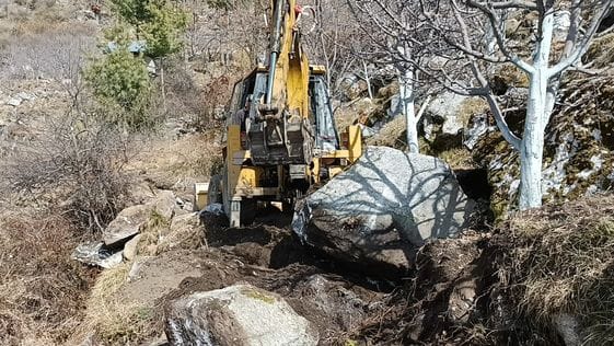 Road construction from Bari to Kanda, Road construction in Bhavanagar, Kinnaur.
