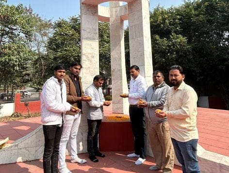 Tribute paid to the martyrs of Pulwama attack