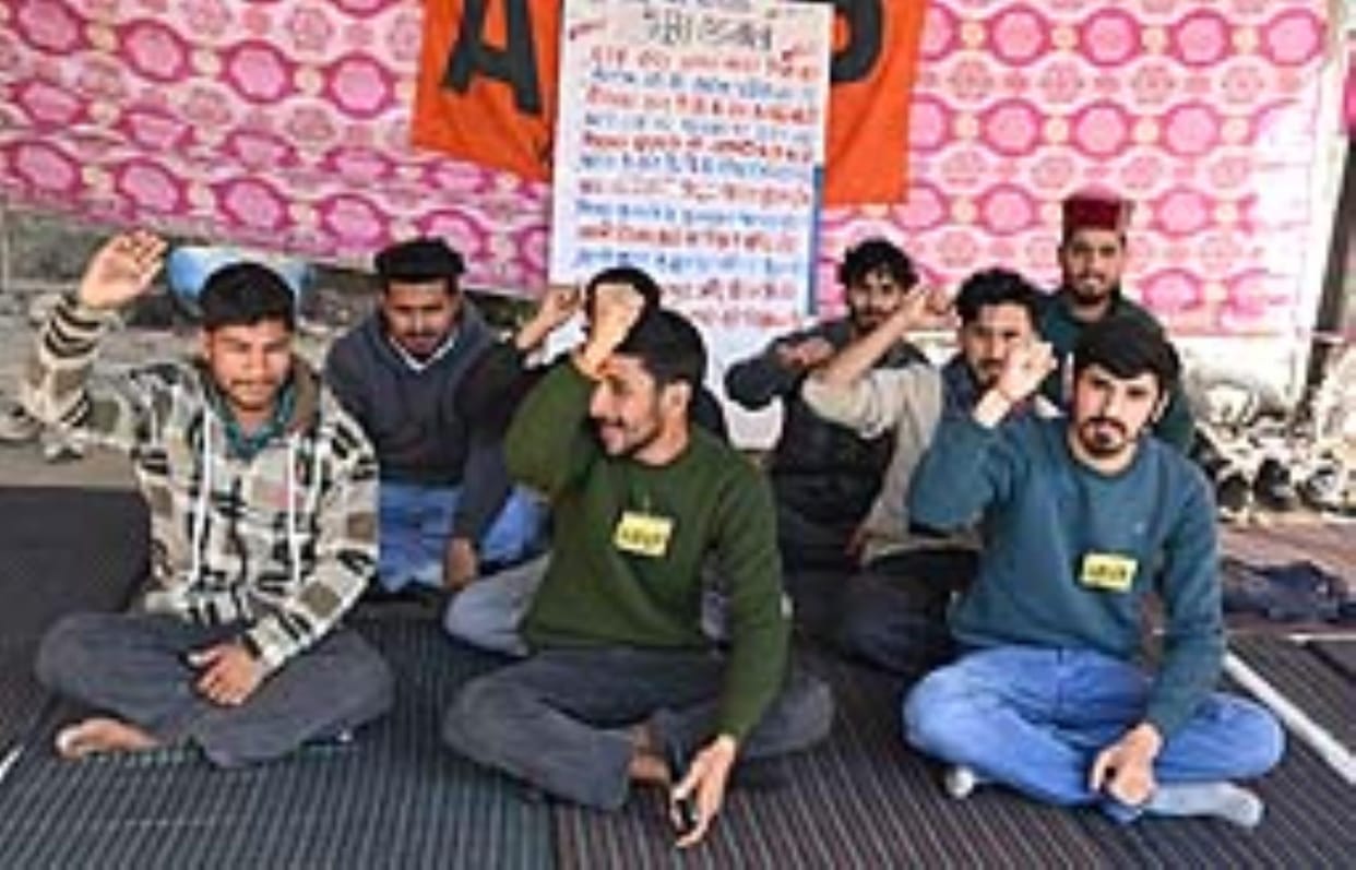 ABVP starts symbolic hunger strike for demands