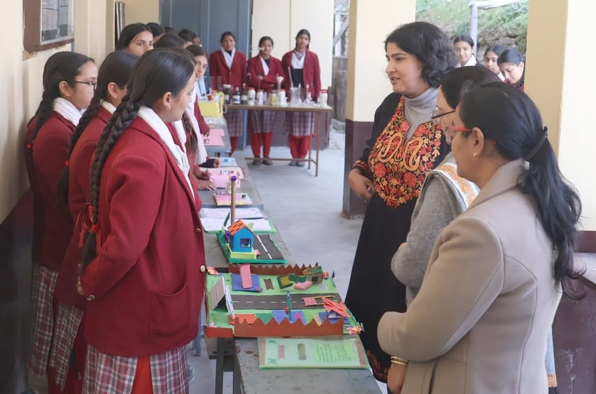 Deputy Commissioner interacted with the girl students of PMShri Sultanpur