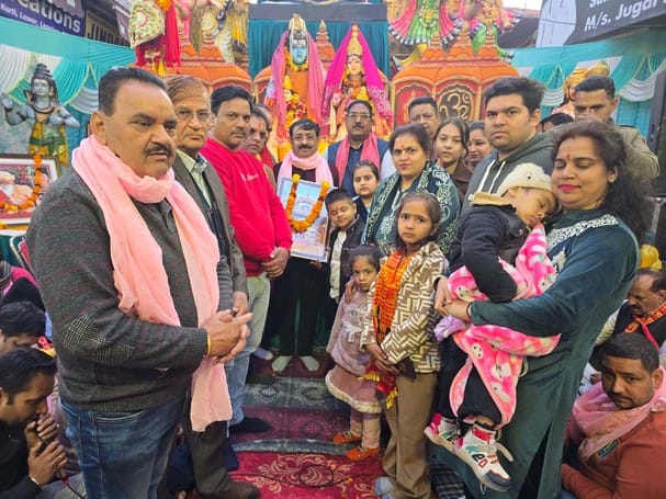 Shiva devotees danced in Prabhatferi