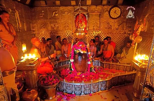 MP News BJP MLA Golu Shukla's Son Rudraksh Enters Mahakaleshwar During Bhasma Aarti, Live Telecast Halted