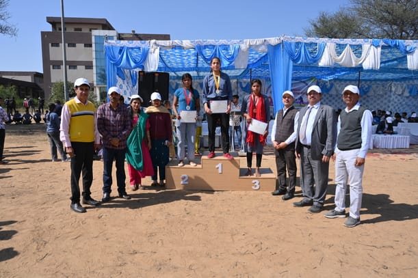 Ramanand first in 200 meters race