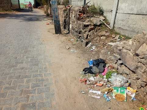 Cleanliness system collapsed in Ward 9, garbage piled up