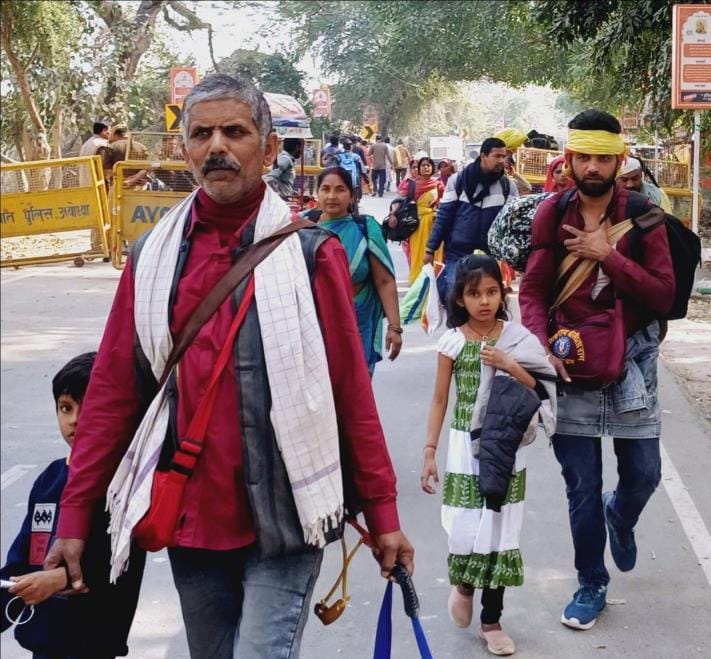 Katra Shivdayalganj is filled with devotees going to Ramnagari