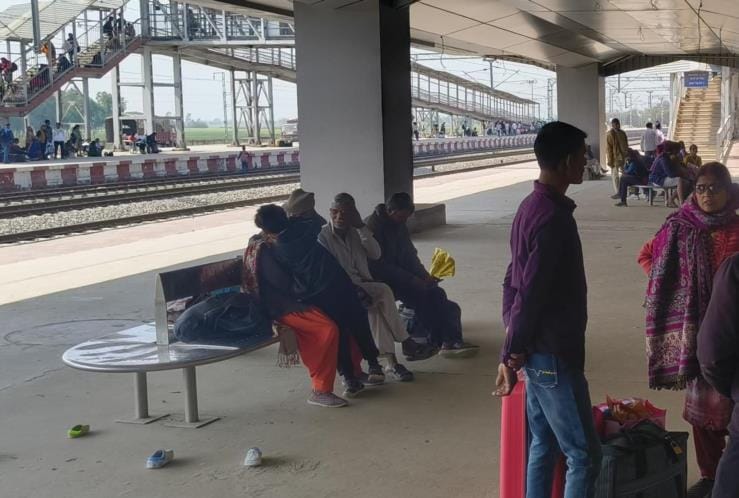 Punjab Mail and six other trains cancele