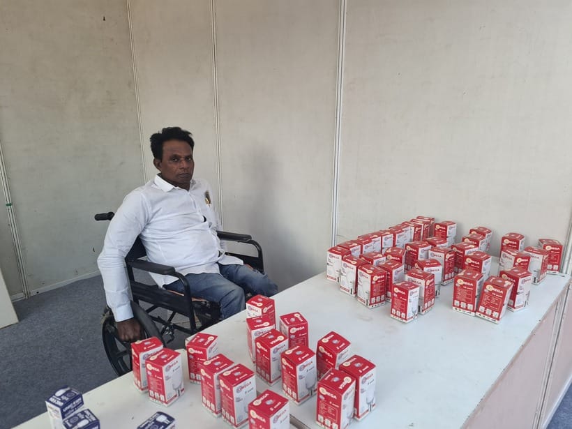 Started self-employment by leaving aside disability