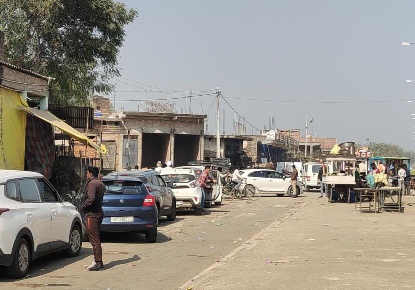 Entry restricted on the approach road of Ayodhya Highway