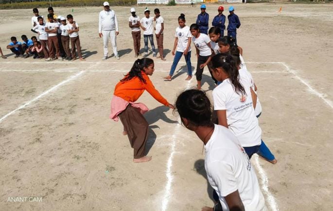 Roshanmau won in the boys' kho-kho, Kudwal won in the girls' category.
