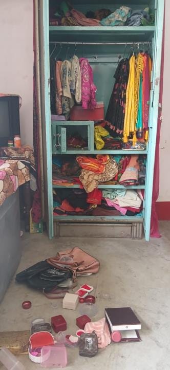 35 lakh rupees stolen along with cash from retired soldier's house