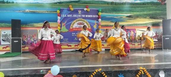 Kajal stood first in Haryanvi dance and Rekha stood first in Punjabi dance