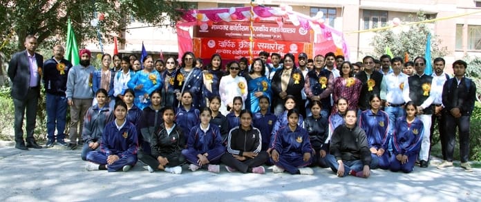 Sonam Choudhary won first prize in rope jumping.