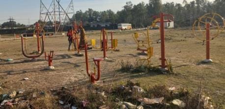 Fitness center ruined, Indira Colony park in bad condition