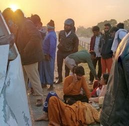12 devotees from Delhi and Kanpur injured, eight serious in collision of cars